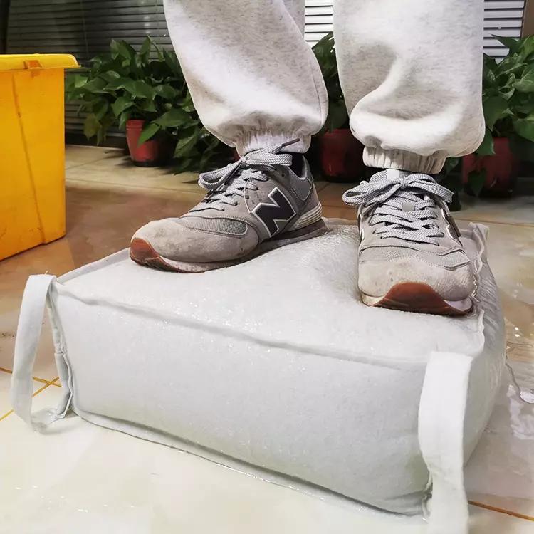 Mit Wasser gefüllte Überschwem – Flood Barrier Bag Bewertung und Preis